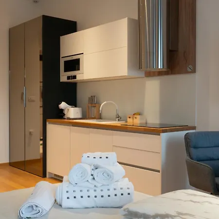 Studio Apartments Rijeka Exterior photo